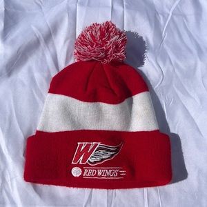 Detroit Red Wings Beanie PomPom red white knit hat hockey sports team NHL fan